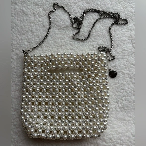 NWOT Dolce Vita Designer Pearl White Handbag with removable chain - Picture 3 of 7